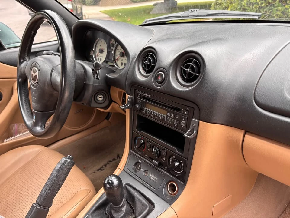 2001 Mazda NB MX-5 Miata - Image 9 of 16