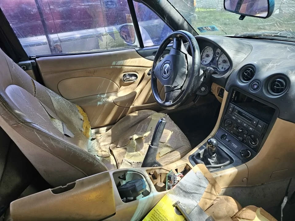 2001 Mazda NB MX-5 Miata - Image 3 of 8