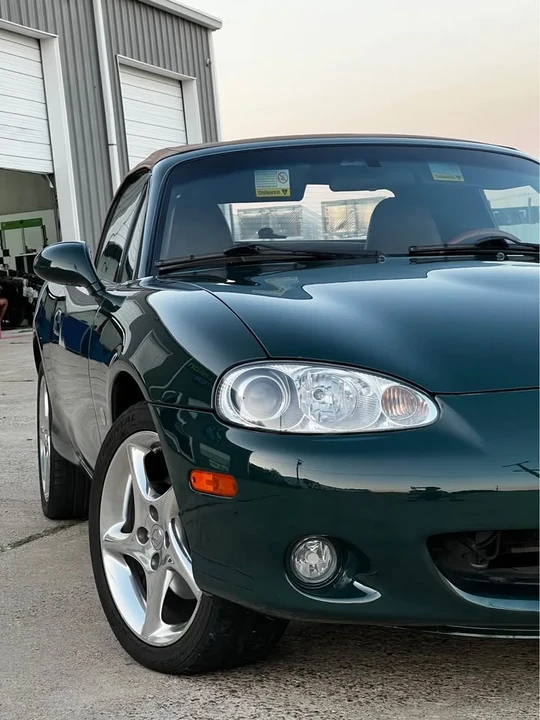 2001 Mazda NB MX-5 Miata - Image 2 of 15