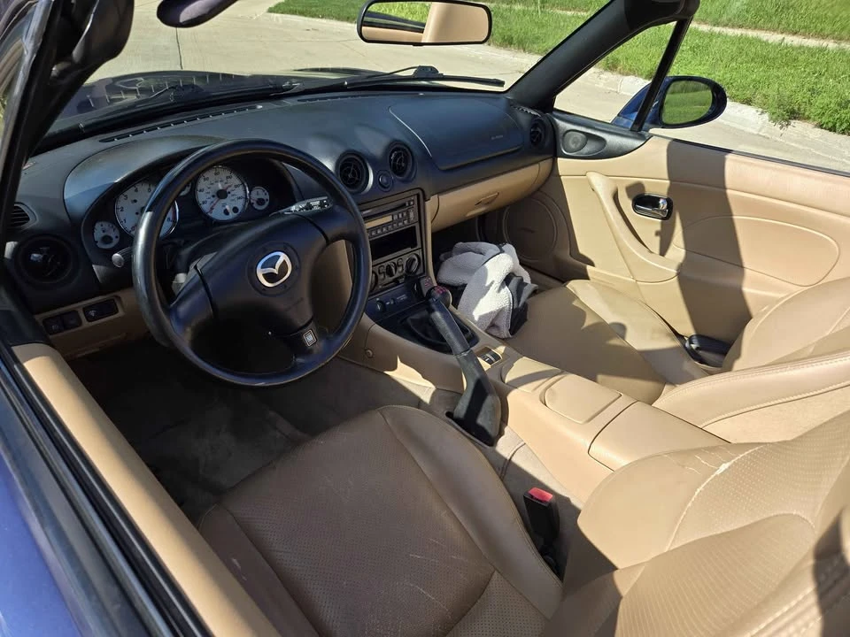2001 Mazda NB MX-5 Miata - Image 5 of 15