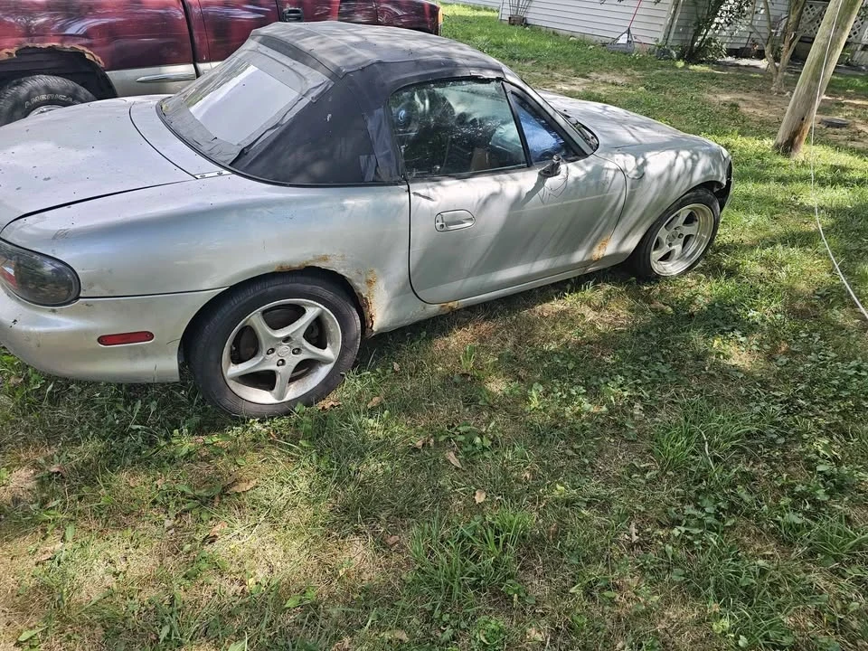 2001 Mazda NB MX-5 Miata - Image 4 of 8