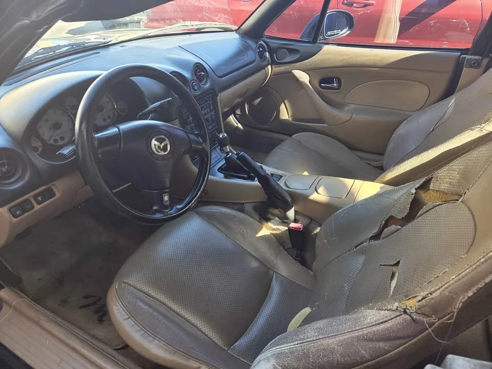 2001 Mazda NB MX-5 Miata - Image 5 of 11