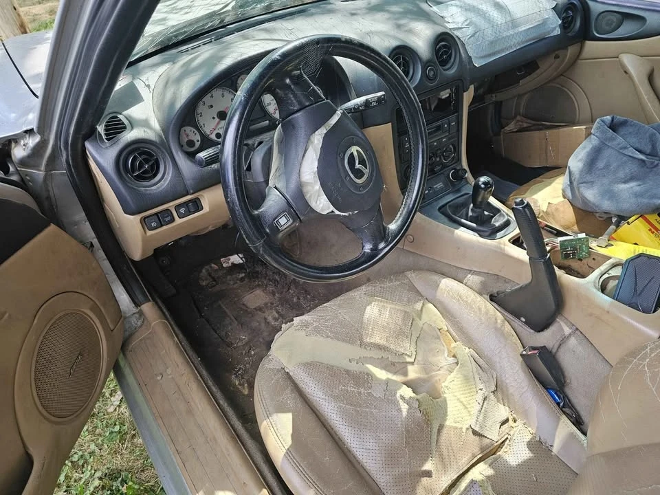2001 Mazda NB MX-5 Miata - Image 2 of 8
