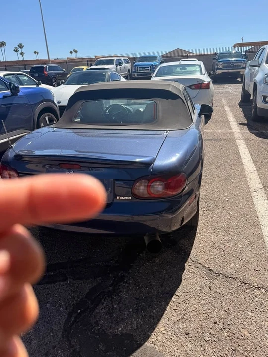 2001 Mazda NB MX-5 Miata - Image 5 of 8