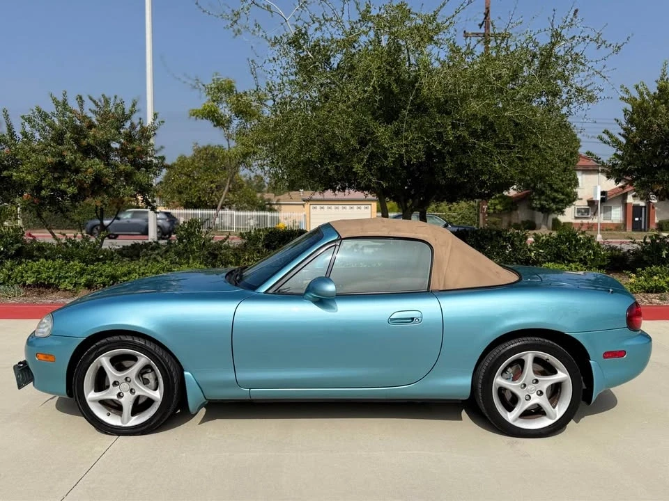 2001 Mazda NB MX-5 Miata - Image 2 of 13