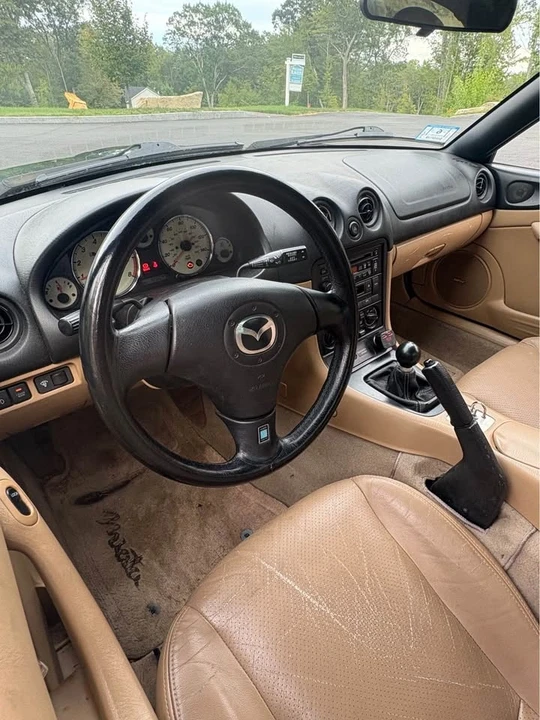 2001 Mazda NB MX-5 Miata - Image 3 of 4