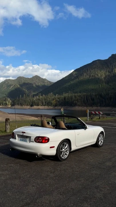2001 Mazda NB MX-5 Miata - Image 2 of 10