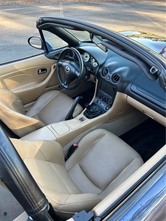 2001 Mazda NB MX-5 Miata - Image 10 of 15