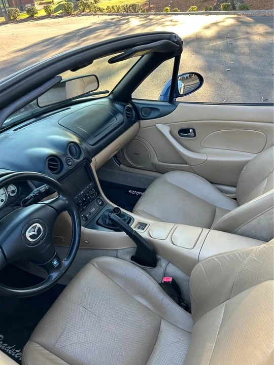 2001 Mazda NB MX-5 Miata - Image 9 of 15