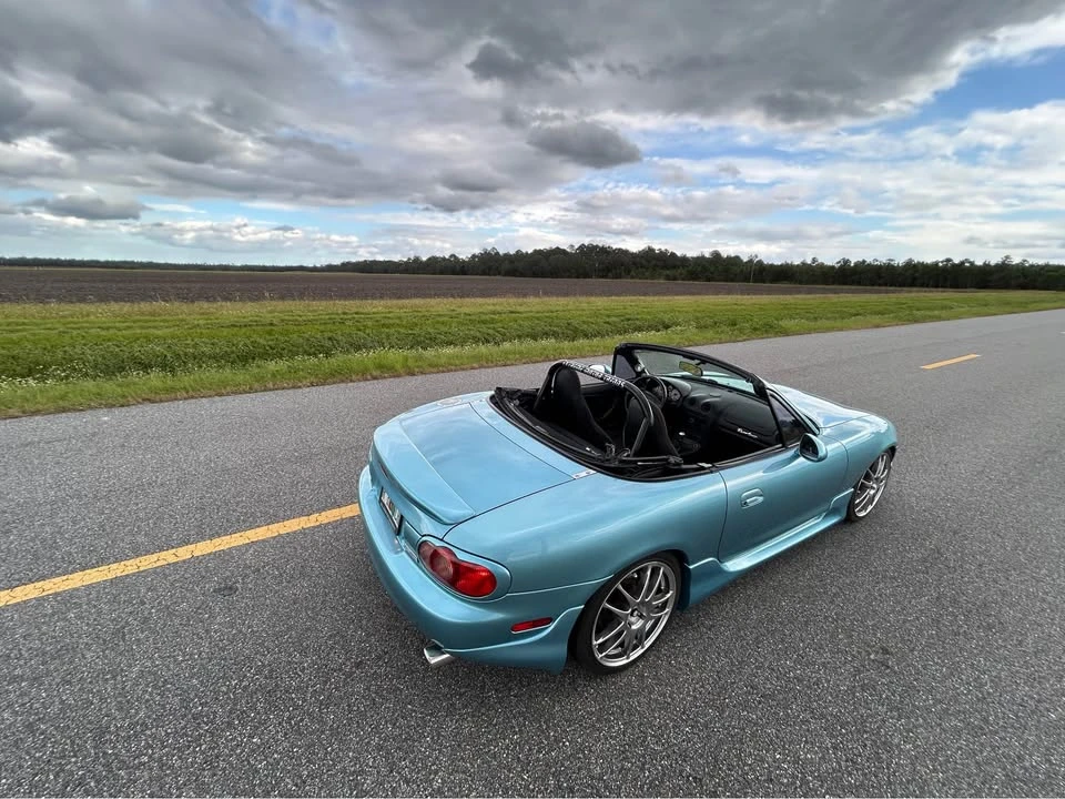 2001 Mazda NB MX-5 Miata - Image 2 of 17