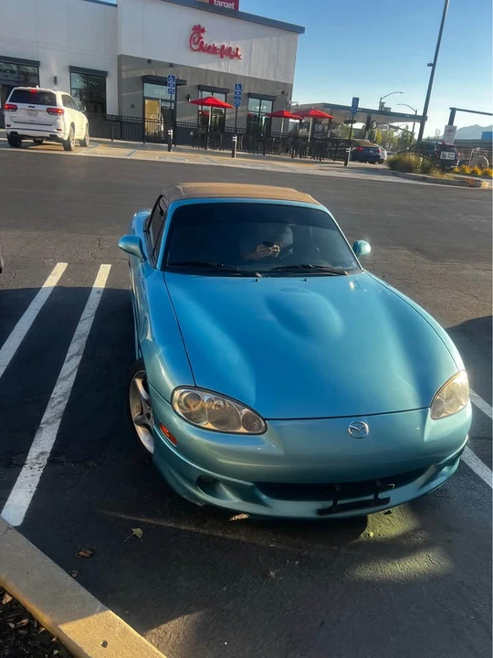2001 Mazda NB MX-5 Miata - Image 2 of 6