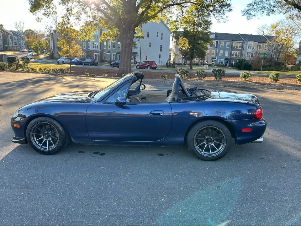 2001 Mazda NB MX-5 Miata - Image 8 of 15