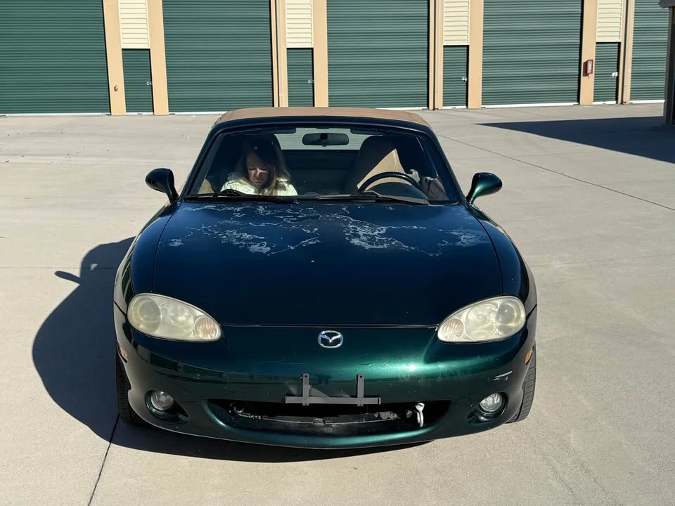 2001 Mazda NB MX-5 Miata - Image 2 of 9