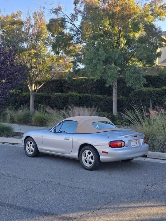 2001 Mazda NB MX-5 Miata - Image 3 of 13