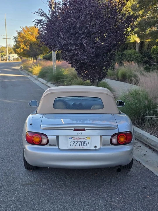 2001 Mazda NB MX-5 Miata - Image 4 of 13