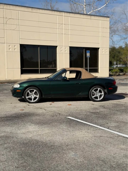 2001 Mazda NB MX-5 Miata - Image 4 of 20