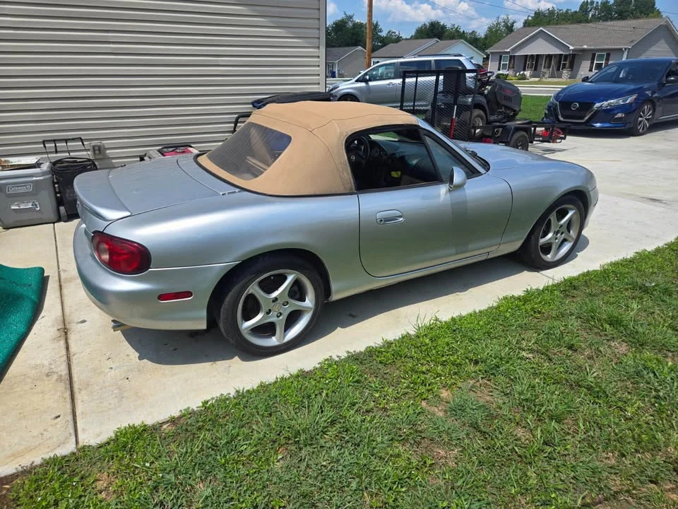 2001 Mazda NB MX-5 Miata - Image 5 of 7
