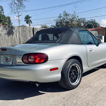 2001 Mazda MX-5 Miata LS