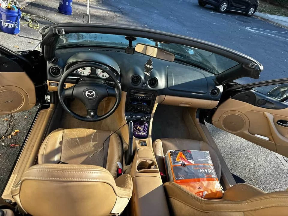 2001 Mazda NB MX-5 Miata - Image 3 of 3