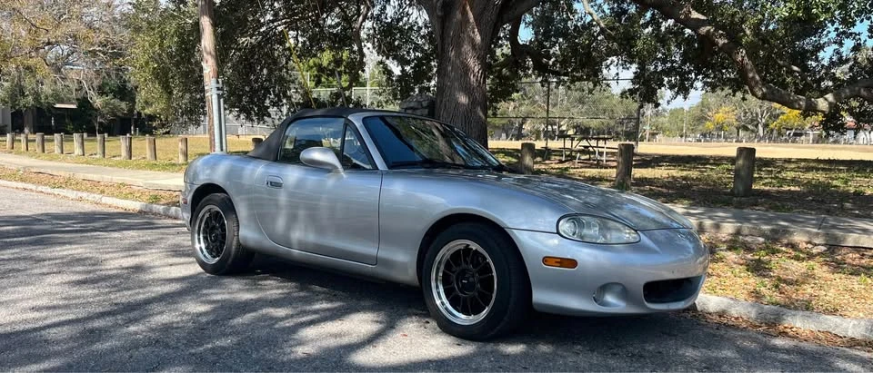 2001 Mazda NB MX-5 Miata - Image 2 of 10