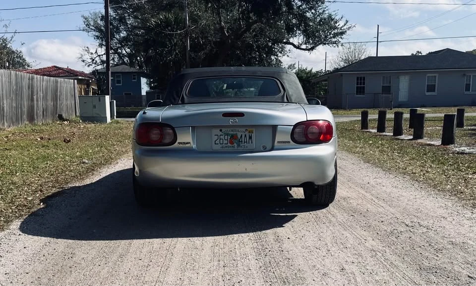 2001 Mazda NB MX-5 Miata - Image 3 of 10