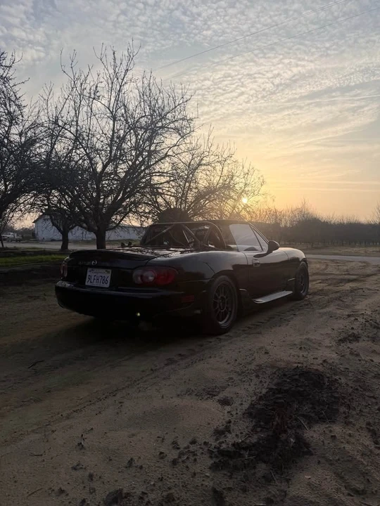 2001 Mazda NB MX-5 Miata - Image 3 of 9