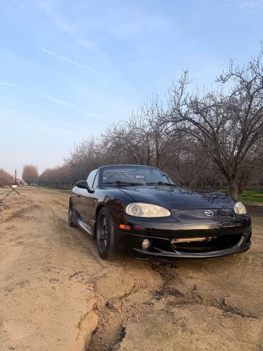 2001 Mazda NB MX-5 Miata - Image 2 of 9