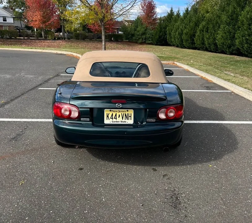 2001 Mazda NB MX-5 Miata - Image 4 of 11