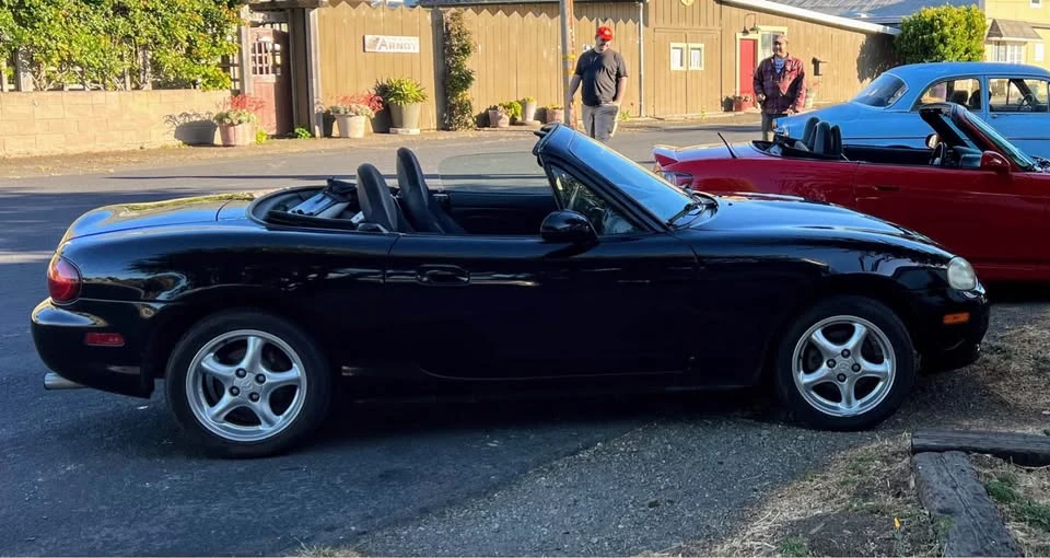 2001 Mazda NB MX-5 Miata - Image 4 of 9