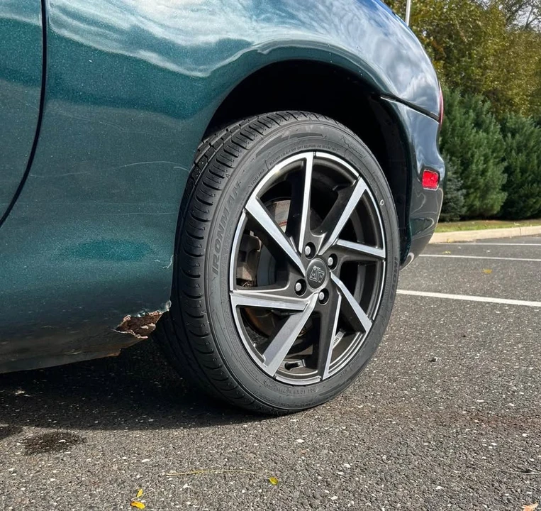 2001 Mazda NB MX-5 Miata - Image 5 of 11