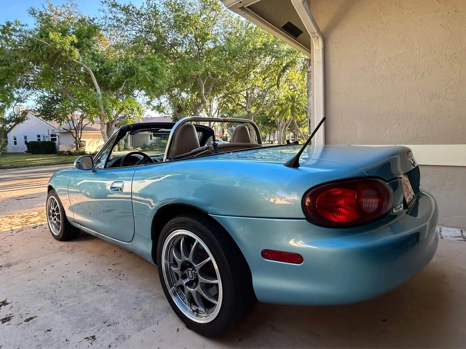 2001 Mazda NB MX-5 Miata - Image 2 of 4