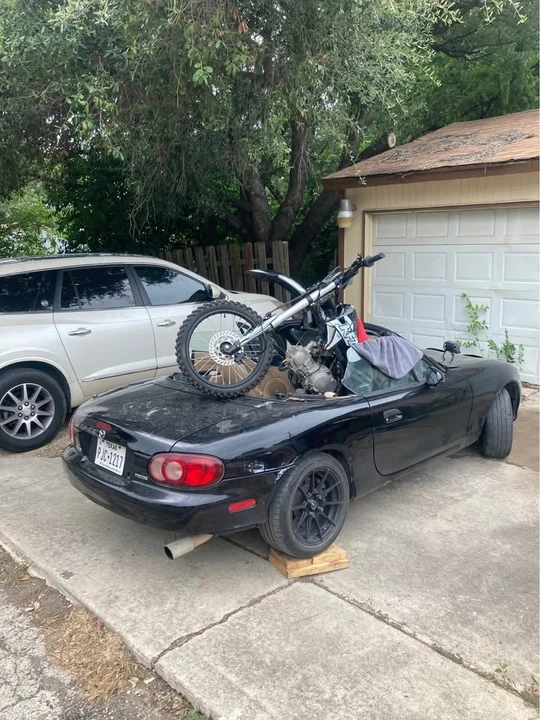 2001 Mazda NB MX-5 Miata - Image 3 of 9
