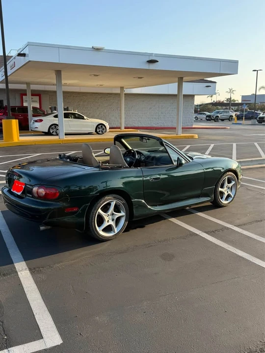 2001 Mazda NB MX-5 Miata - Image 5 of 10