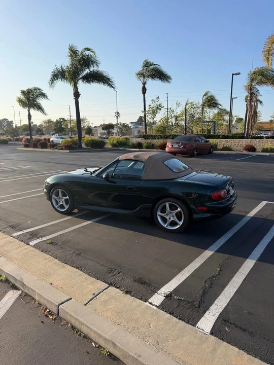 2001 Mazda NB MX-5 Miata - Image 2 of 10