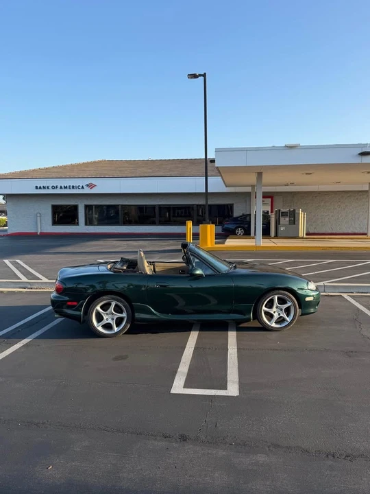 2001 Mazda NB MX-5 Miata - Image 3 of 10