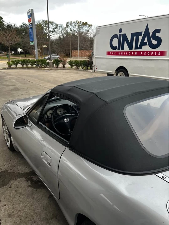 2001 Mazda NB MX-5 Miata - Image 5 of 10