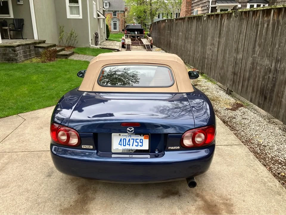 2001 Mazda NB MX-5 Miata - Image 4 of 10