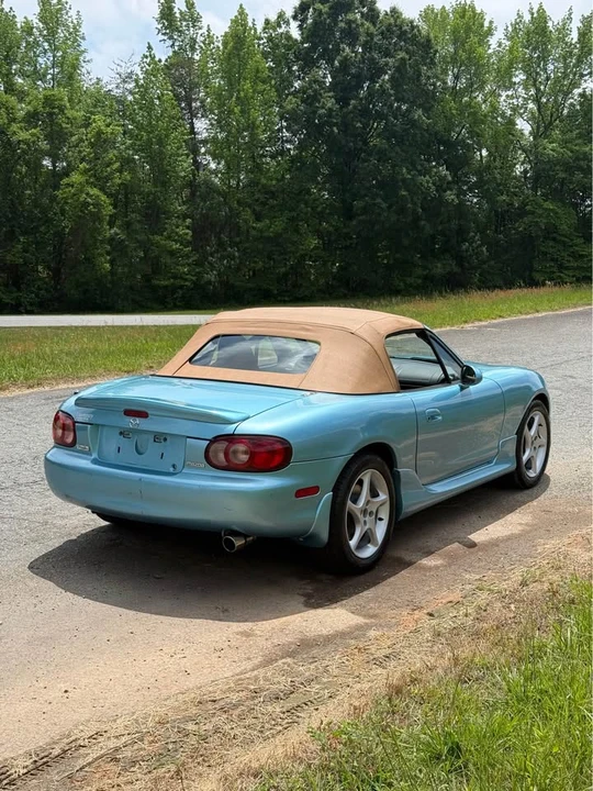 2001 Mazda NB MX-5 Miata - Image 5 of 19