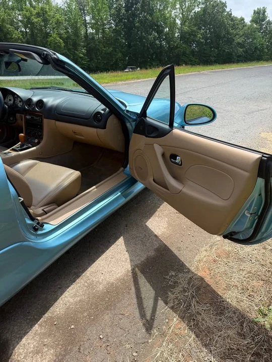 2001 Mazda NB MX-5 Miata - Image 15 of 19