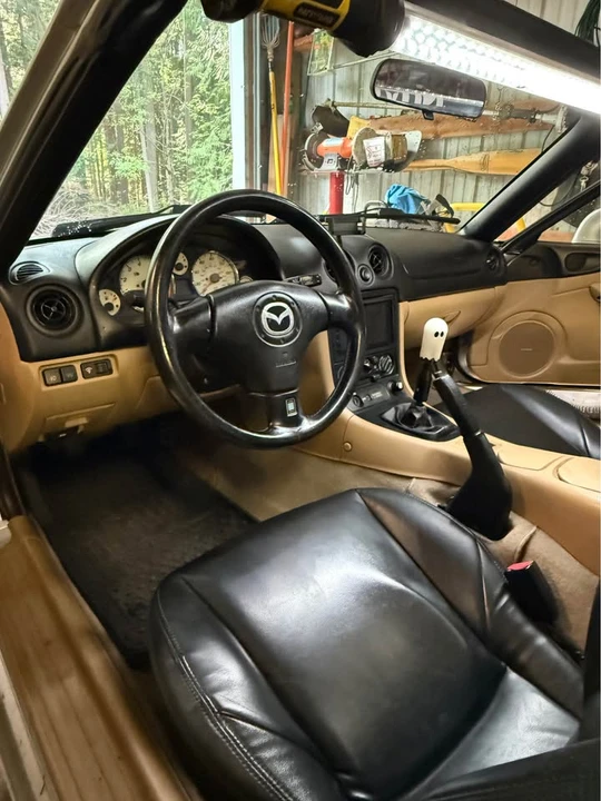 2001 Mazda NB MX-5 Miata - Image 9 of 14