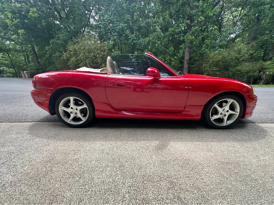 2001 Mazda NB MX-5 Miata - Image 2 of 19
