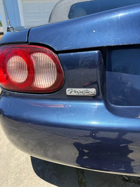 2001 Mazda NB MX-5 Miata - Image 11 of 16