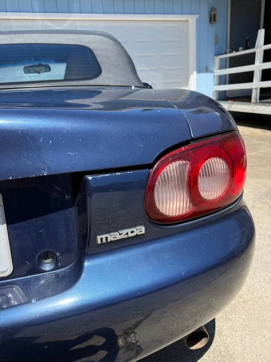 2001 Mazda NB MX-5 Miata - Image 14 of 16