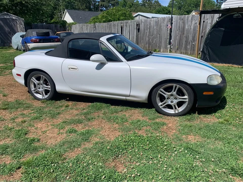 2001 Mazda NB MX-5 Miata - Image 6 of 11