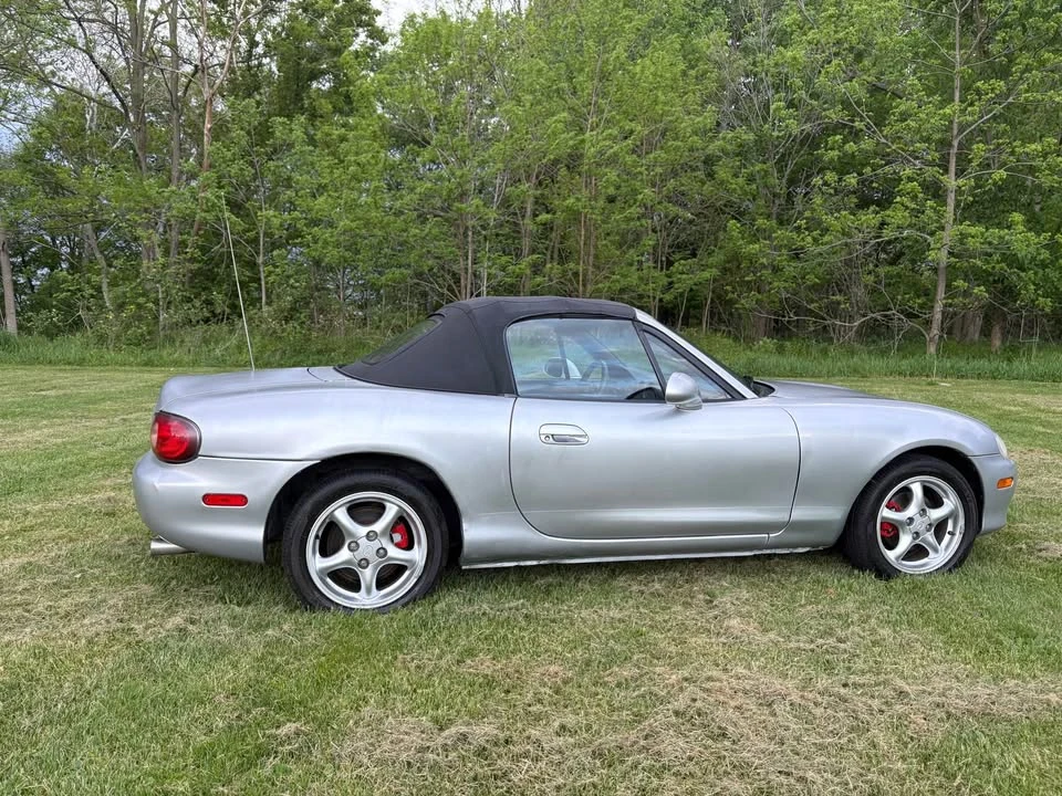2001 Mazda NB MX-5 Miata - Image 2 of 16