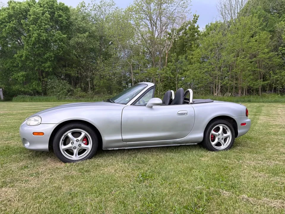 2001 Mazda NB MX-5 Miata - Image 15 of 16