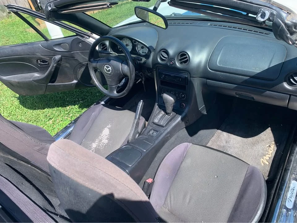 2001 Mazda NB MX-5 Miata - Image 10 of 11
