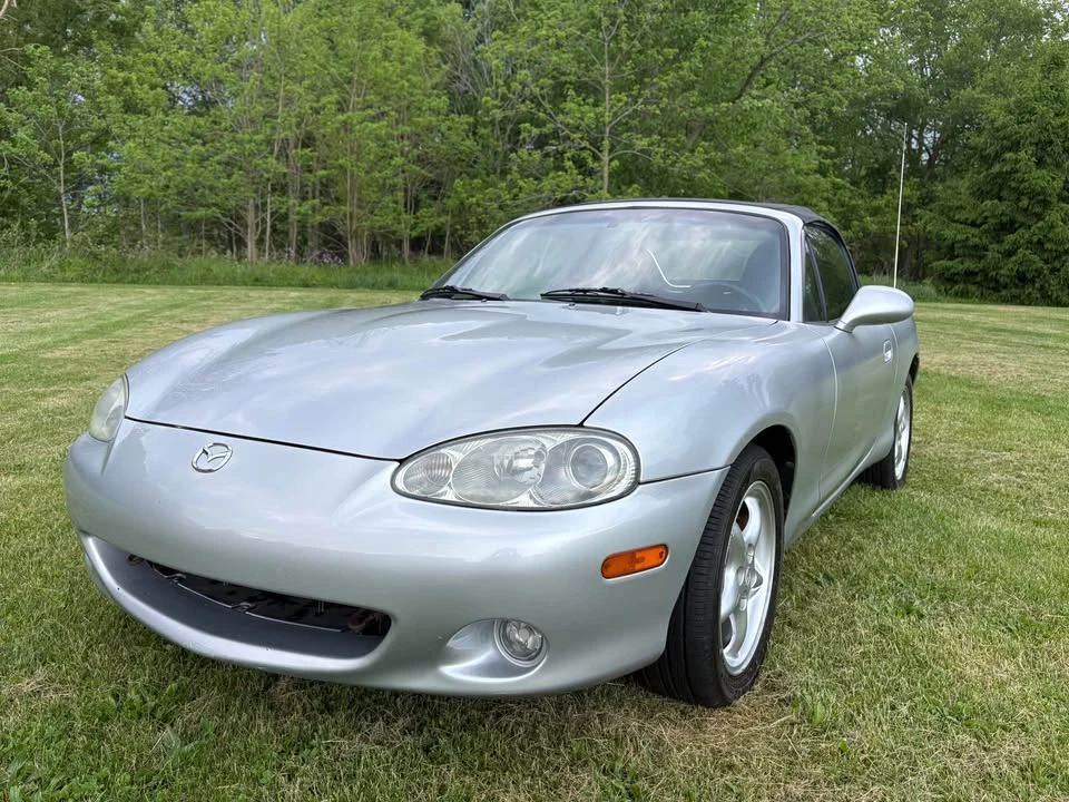 2001 Mazda NB MX-5 Miata - Image 8 of 16