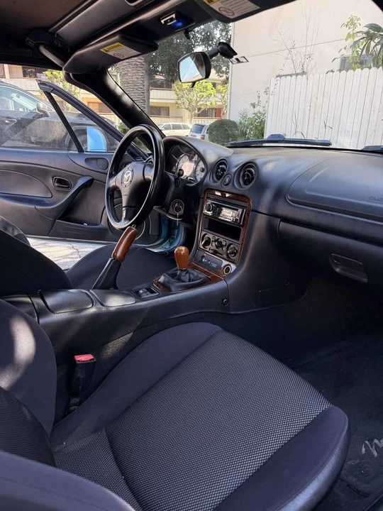 2001 Mazda NB MX-5 Miata - Image 9 of 11