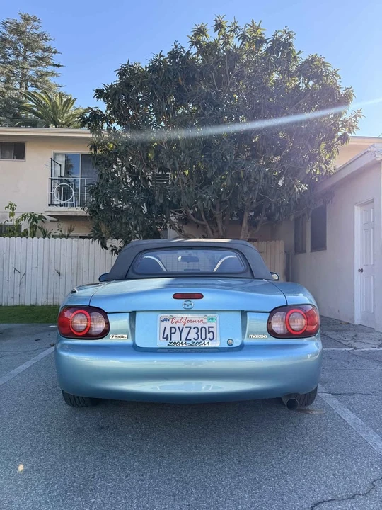 2001 Mazda NB MX-5 Miata - Image 5 of 11